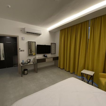 Alfalak Hotel Seeb Exterior foto