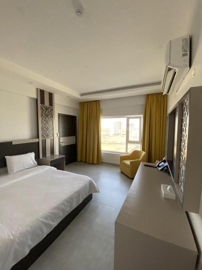 Alfalak Hotel Seeb Exterior foto