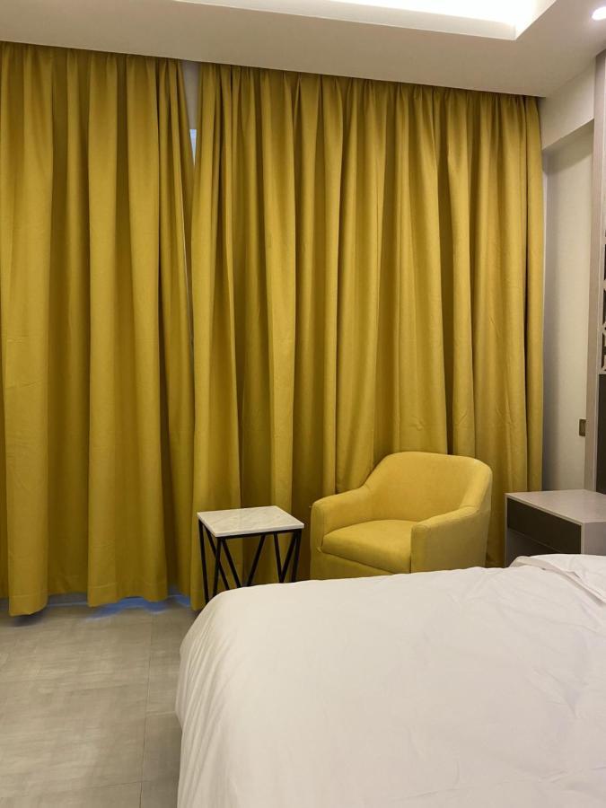 Alfalak Hotel Seeb Exterior foto