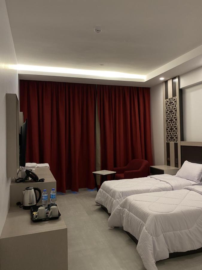 Alfalak Hotel Seeb Exterior foto